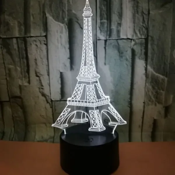 Eiffeltårn 3D lampe. Natlampe med Paris' vartegn. Farveskift mellem 7 farver. – dekorationslys — produktfoto