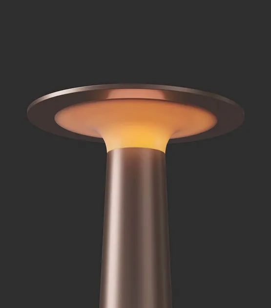IP44.de Lix batterilampe / , bright bronze – transportabel bordlampe — produktfoto