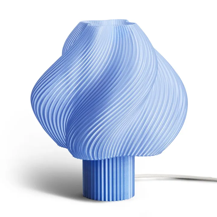 Créme Atelier Crème Atelier Soft Serve Grande Blueberry Sorbet – bordlampe — produktfoto