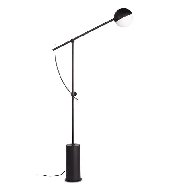 Northern Balancer Sort – gulvlampe — produktfoto