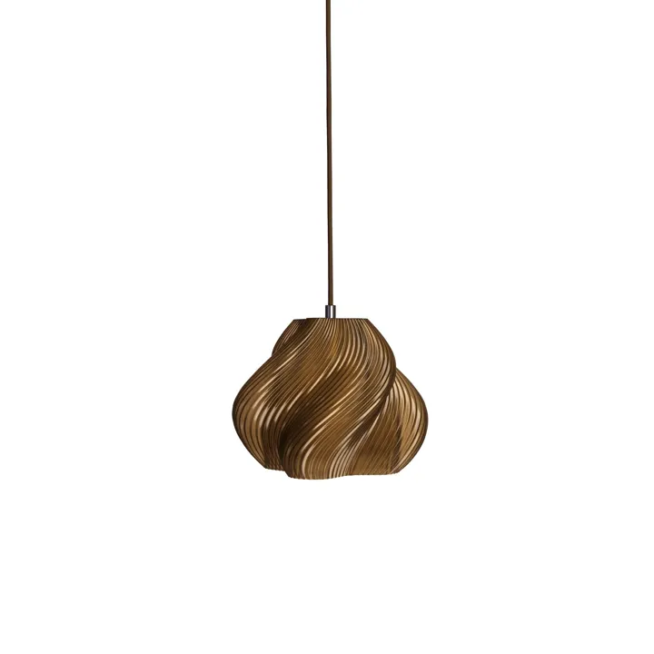 Créme Atelier Crème Atelier Soft Serve 01 Caramel/Krom – pendel — produktfoto