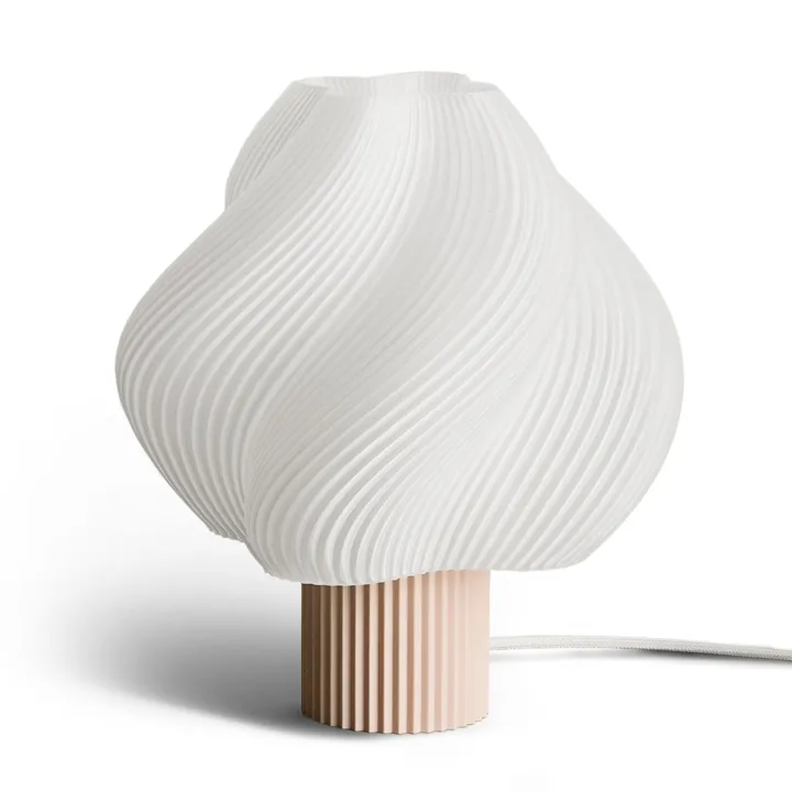 Créme Atelier Crème Atelier Soft Serve Grande Wild Strawberry – bordlampe — produktfoto