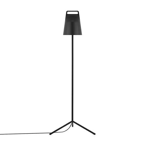 Normann Copenhagen Stage Sort – gulvlampe — produktfoto