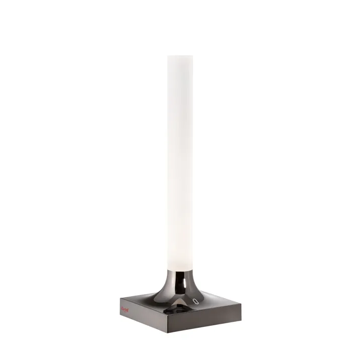 Kartell Goodnight Titanium – transportabel bordlampe — produktfoto