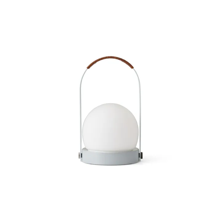 Audo Copenhagen Carrie Stål/Linen Blue/Læder – transportabel bordlampe — produktfoto