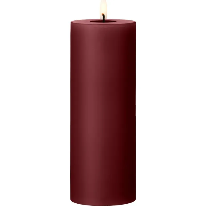 ester & erik LED bloklys, bordeaux, 20 cm – LED-stearinlys — produktfoto