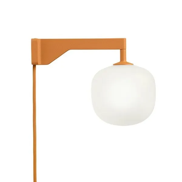 Muuto Rime Orange – væglampe — produktfoto