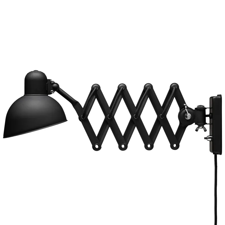Fritz Hansen Kaiser Idell 6718 Mat Sort – væglampe — produktfoto