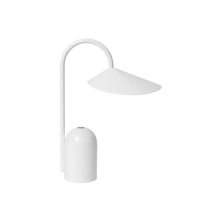 Ferm Living Arum Hvid – transportabel bordlampe — produktfoto