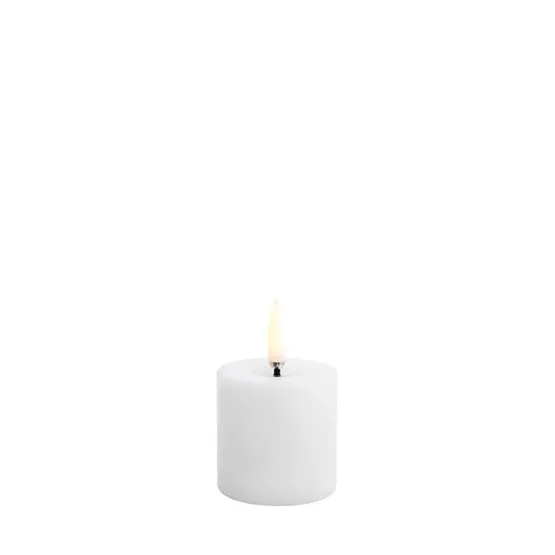 Uyuni LED Smeltet bloklys, Nordic White, Smooth, 5x4,5 cm – LED-stearinlys — produktfoto