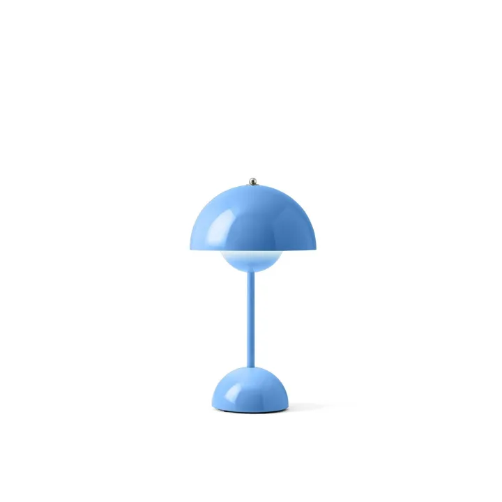 &Tradition Flowerpot VP9 Swim Blue – transportabel bordlampe — produktfoto