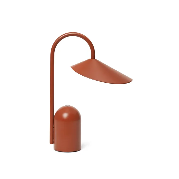 Ferm Living Arum Oxide Red – transportabel bordlampe — produktfoto