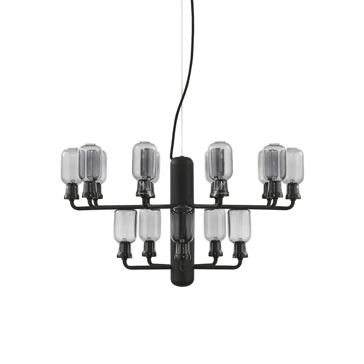 Normann Copenhagen Amp Lille Røgfarvet & Sort – lysekrone — produktfoto