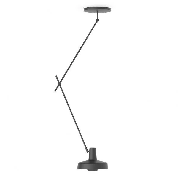Grupa Arigato Lang Sort – loftlampe — produktfoto