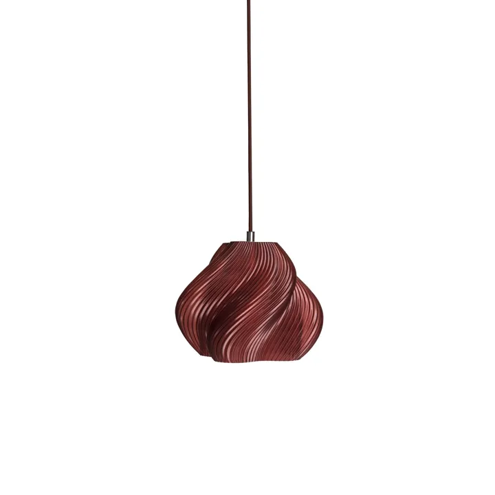 Créme Atelier Crème Atelier Soft Serve 01 Cherry/Krom – pendel — produktfoto