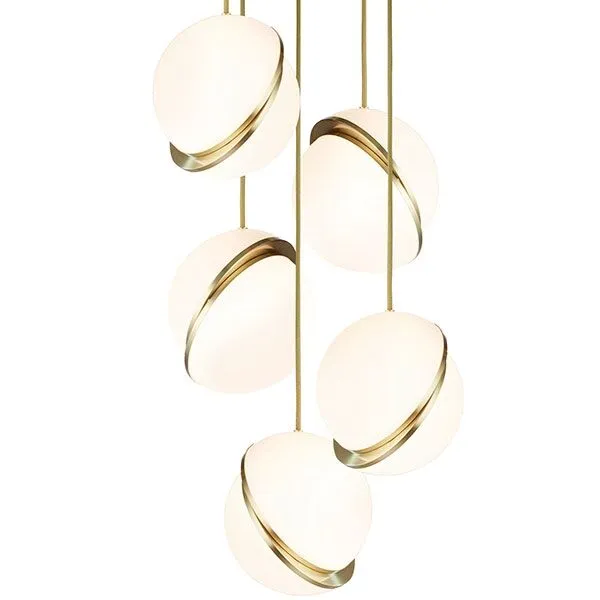Lee Broom Mini Crescent 5 Stk Opal/Messing – pendel — produktfoto
