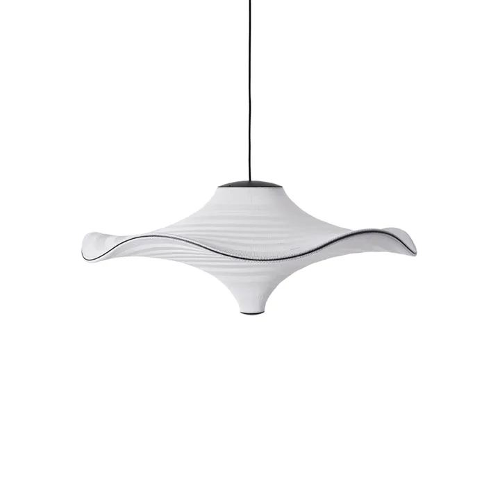 Made By Hand Flying Ø96 Ivory White – pendel — produktfoto