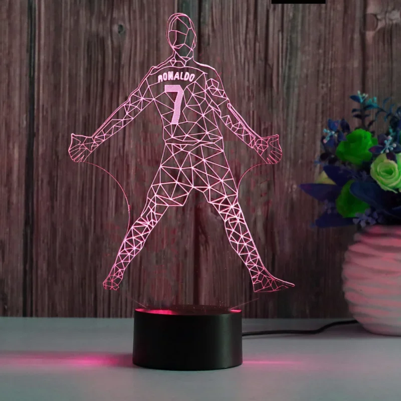 Ronaldo 3D lampe. Christiano Ronaldo jubelscene. Farveskift mellem 7 farver. – dekorationslys — produktfoto