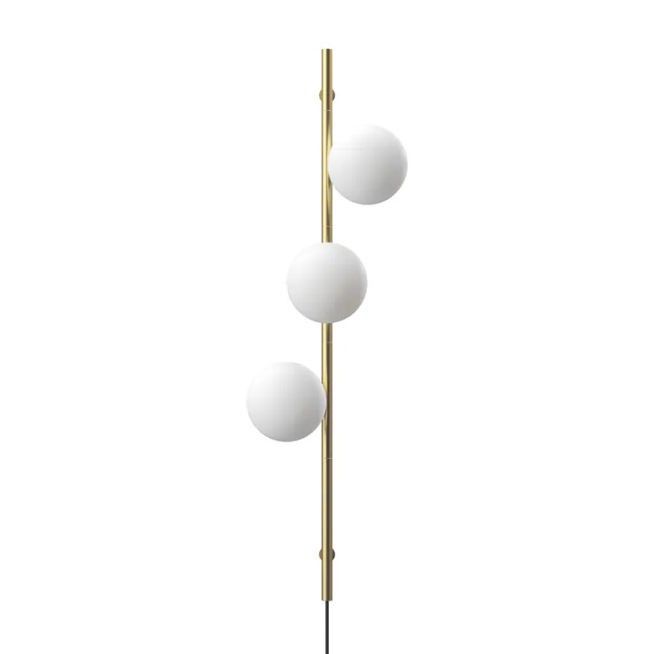 Edgeform Stringball 3 Messing – væglampe — produktfoto