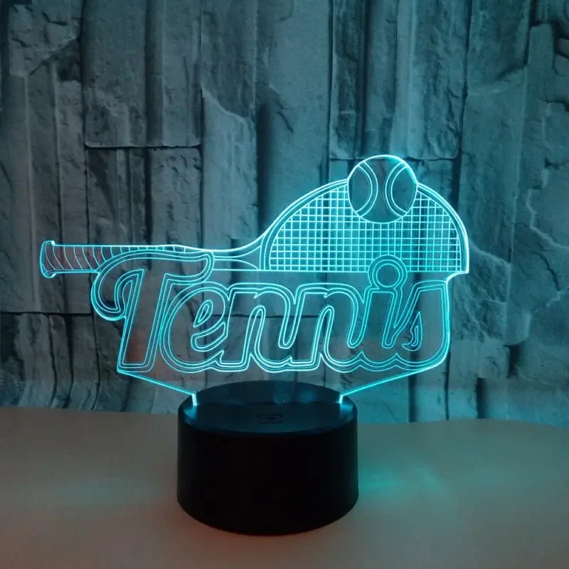 Tennis 3D lampe. Lysende logo, tennisketcher og bold. Farveskift mellem 7 farver. — produktfoto