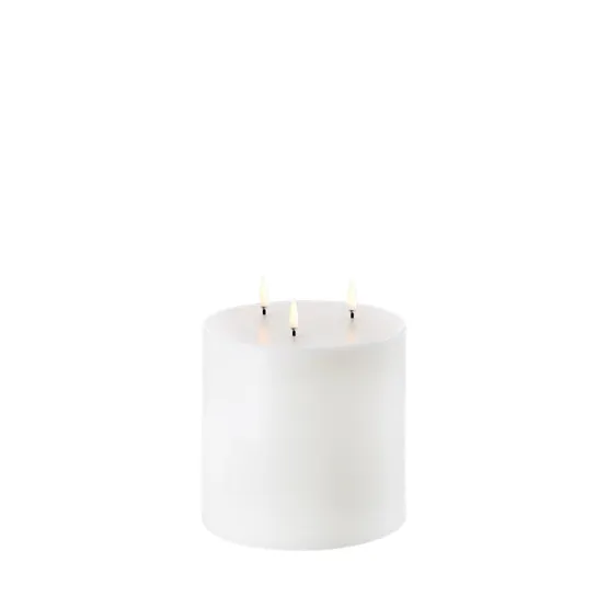 Uyuni LED triple bloklys, Nordic White, Smooth, 15x15 cm – LED-stearinlys — produktfoto