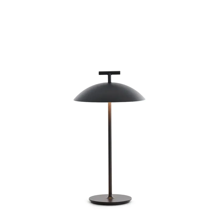 Kartell Mini Geen-A Sort – transportabel bordlampe — produktfoto