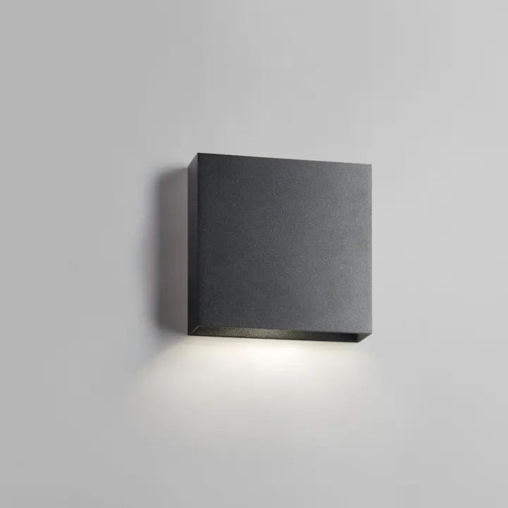 LIGHT-POINT Compact W2 Down LED Sort – væglampe — produktfoto