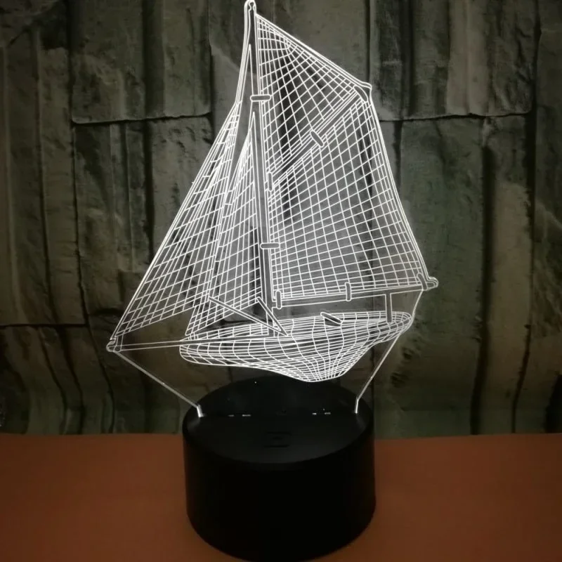 Sejlskib 3D lampe. Flot lysende sejlskib. Farveskift mellem 7 farver. – dekorationslys — produktfoto