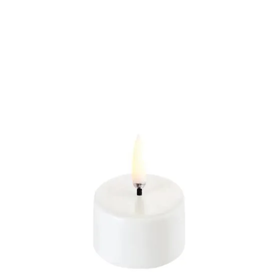 Uyuni LED fyrfadslys, Nordic white, 4x2,5 cm – LED-stearinlys — produktfoto