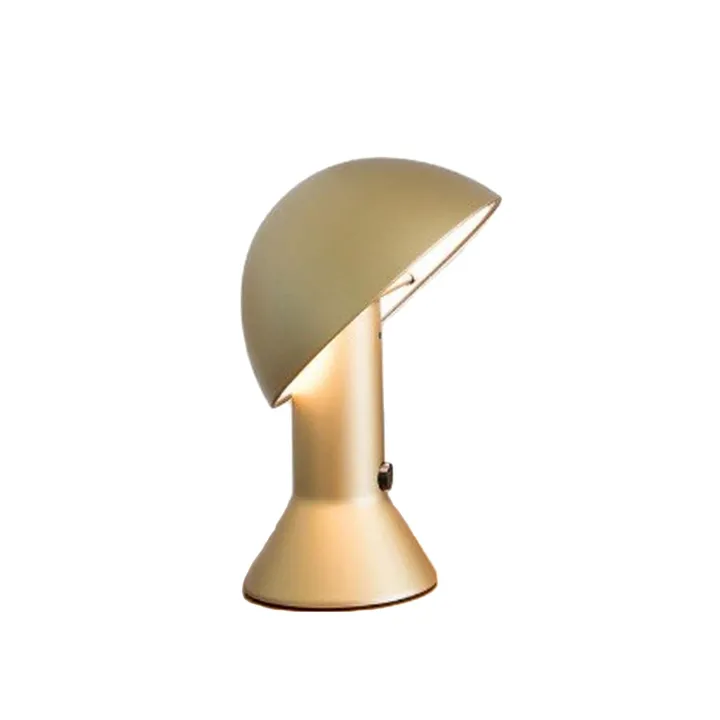 Martinelli Luce Elmetto Golden – bordlampe — produktfoto