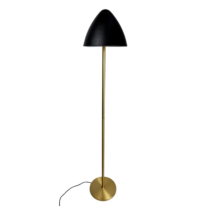 Dyberg Larsen Oulu Sort/Messing – gulvlampe — produktfoto