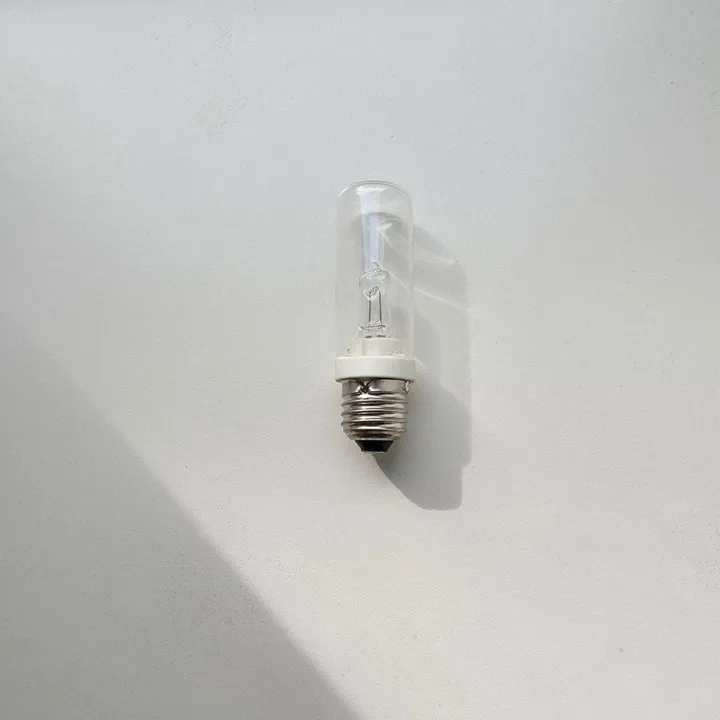 Halogenpære 100W E27 2700-6500K – pære — produktfoto