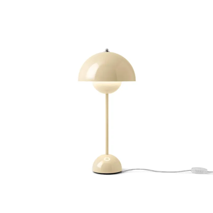 &Tradition Flowerpot VP3 Ivory – bordlampe — produktfoto