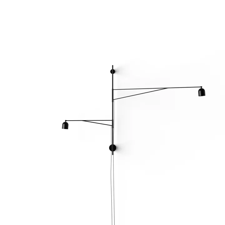 Karakter Awkward Light Short and Long Sort – væglampe — produktfoto