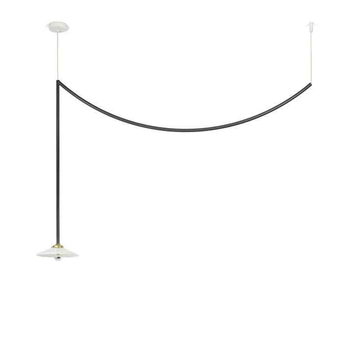 Valerie Objects Ceiling Lamp N°4 Sort – loftlampe — produktfoto