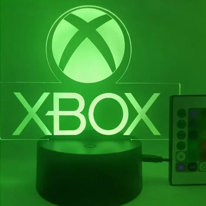 Xbox 3D lampe. Natlampe med et lysende Xbox logo. Farveskift mellem 7 farver. – dekorationslys — produktfoto