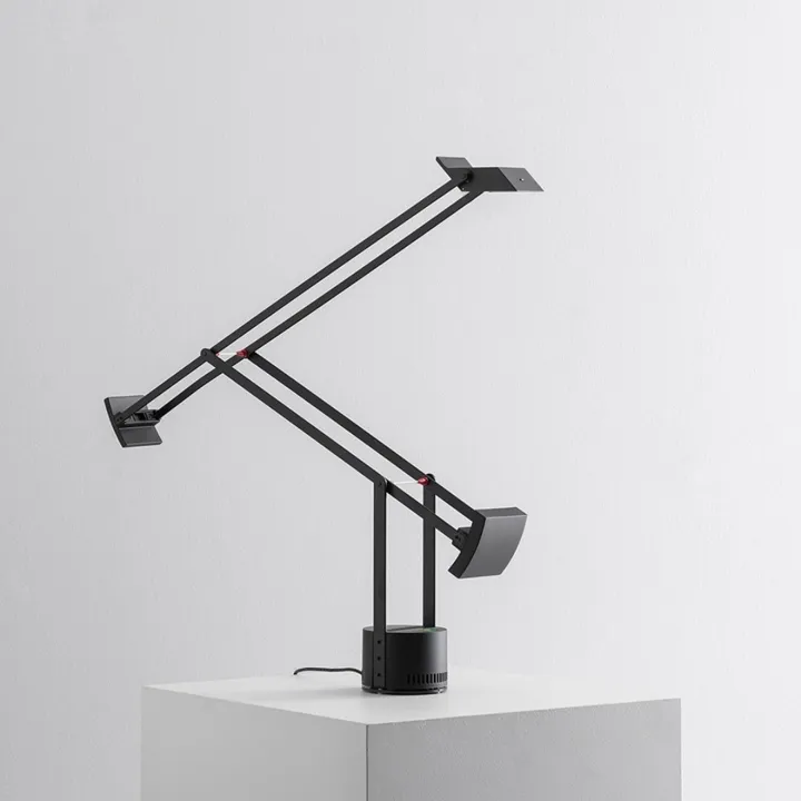 Artemide Tizio LED Sort – bordlampe — produktfoto