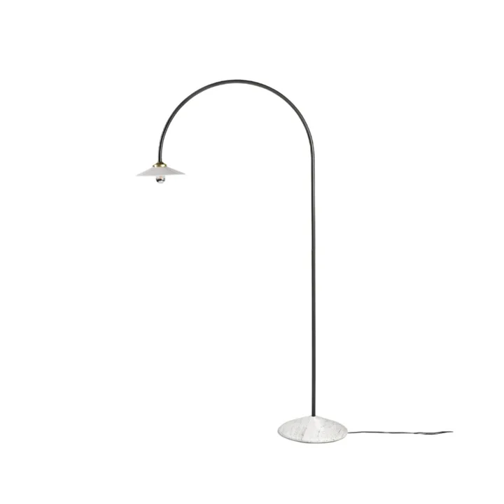Valerie Objects Valerie Object Standing Lamp N°1 Sort/Marmor – gulvlampe — produktfoto