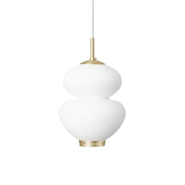 LYFA PEANUT 175 Opal/Messing – pendel — produktfoto