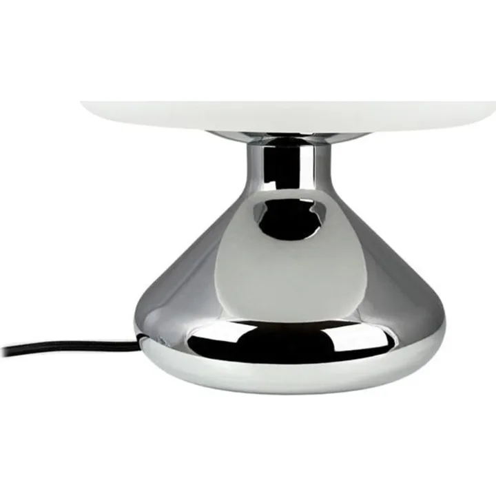 Dyberg Larsen Trophy , krom – bordlampe — produktfoto