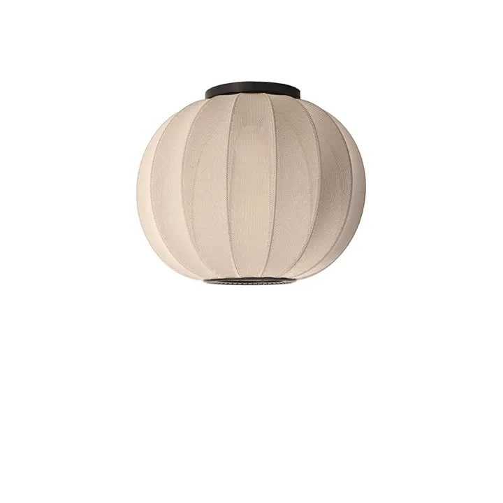 Made By Hand Knit-Wit Round Ø45 Sand Stone – loftlampe — produktfoto