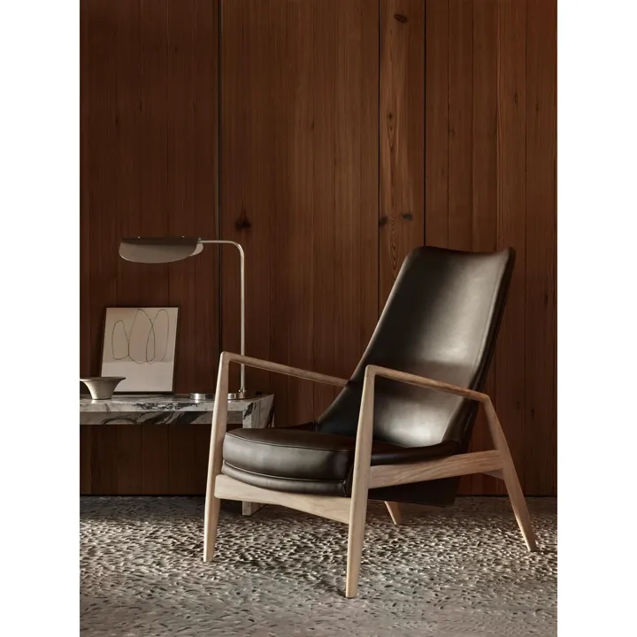 Audo Copenhagen Wing Aluminum – bordlampe — produktfoto