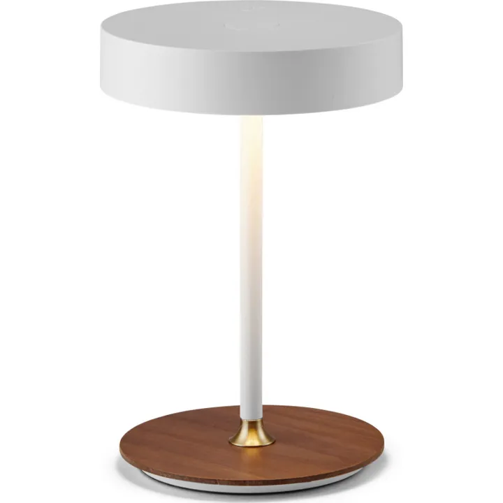 Halo Design On The Move genopladelig , hvid – bordlampe — produktfoto