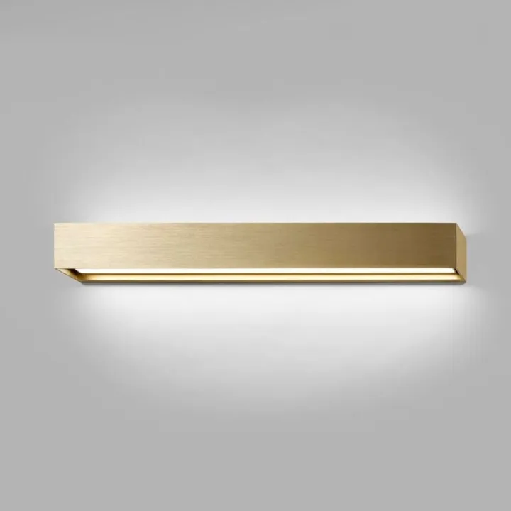 LIGHT-POINT LINEA W3 600 - Brass - 2700/3000K – væglampe — produktfoto