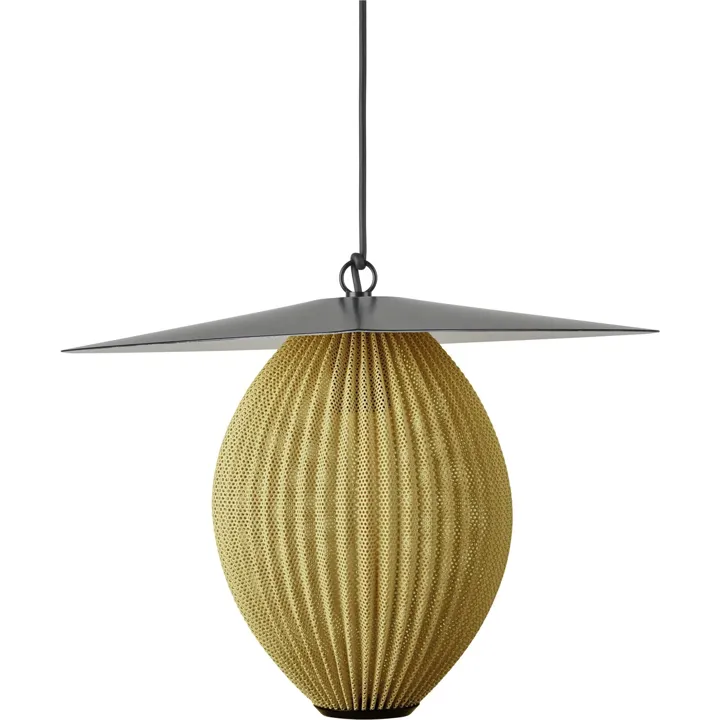 GUBI Satellite Udendørs Ø27 Mustard Gold – udendørslampe — produktfoto