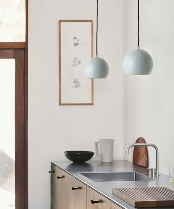 Frandsen Lighting Ball Ø18, mat aqua green – pendel — produktfoto