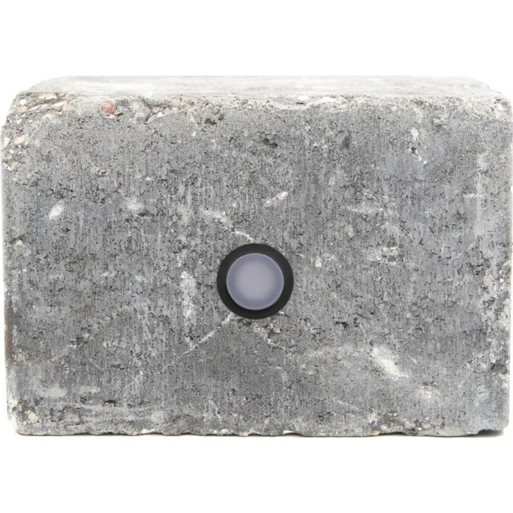 Light By Juul Light By Juhl holmegaardsten kantblok med Cosmos sort spot, 14x21x14 cm, antracit – udendørslampe — produktfoto