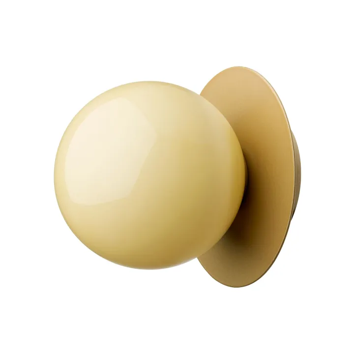 Nuura Liila 1 Væg/ Medium Nordic Gold/Honey IP44 – væglampe — produktfoto