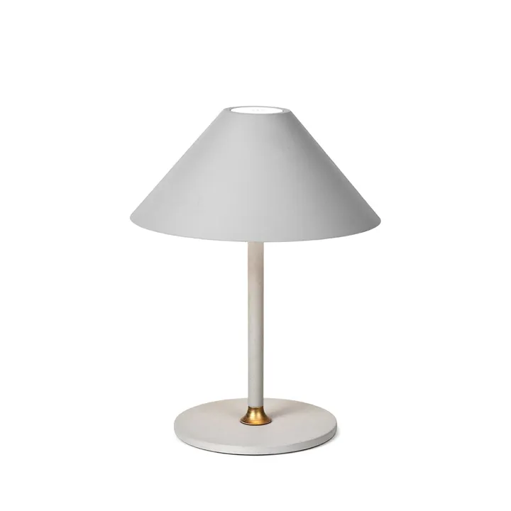 Halo Design Hygge Warm Grey – transportabel bordlampe — produktfoto