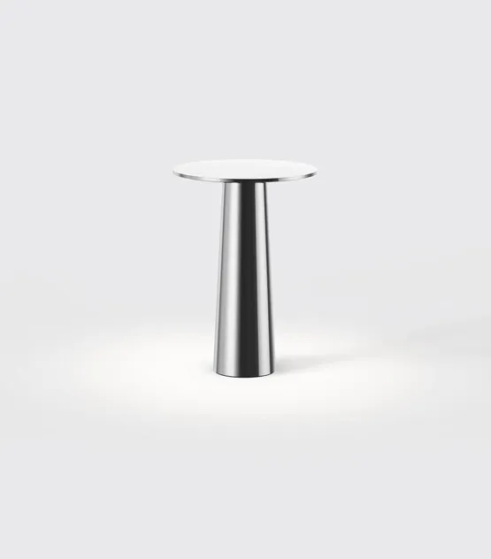 IP44.de Lix mini batterilampe / , krom – transportabel bordlampe — produktfoto